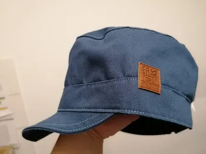 Schirmmütze aus Jeansstoff