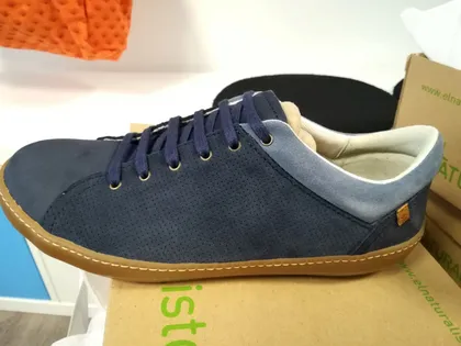 Jeansblauer Schnürschuh aus Wildleder